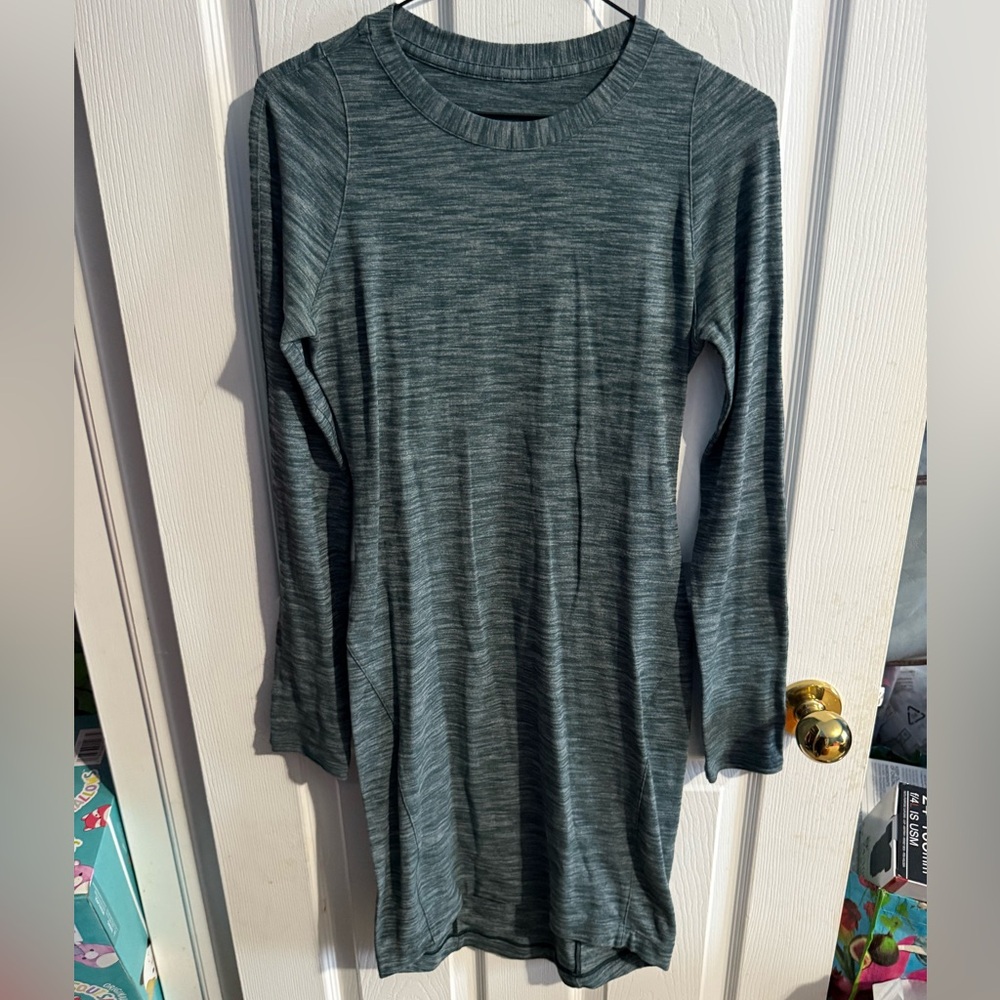 🎀 lululemon athletica Midi Dress 👗